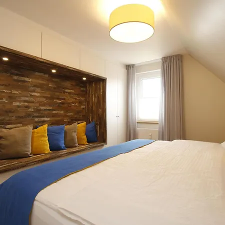 Uns To Hus Fueuertoorn Apartament *